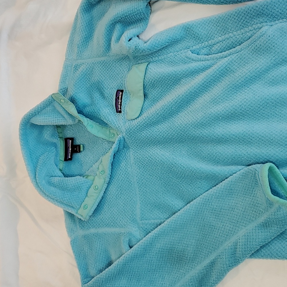 Patagonia Women's snap up pullover, size S,